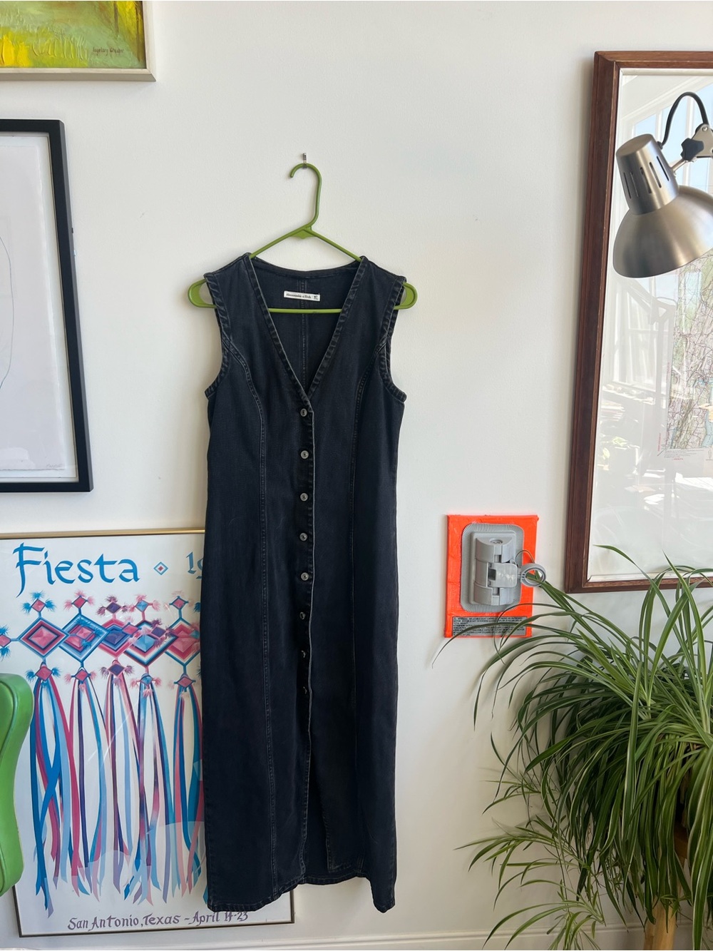 Abercrombie & Fitch Black Sleeveless Button-Front Midi Dress